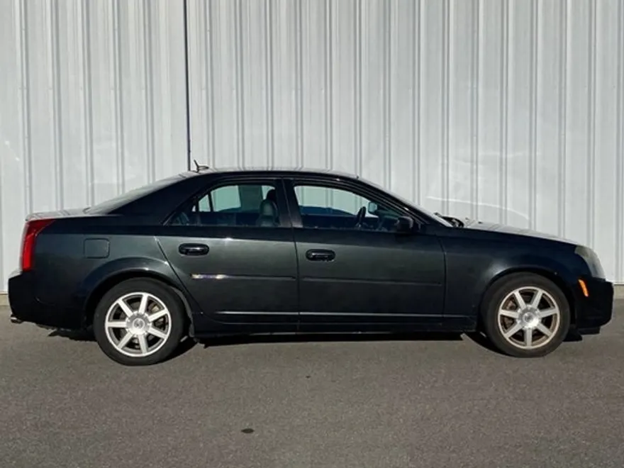 2005 Cadillac CTS Base photo 1