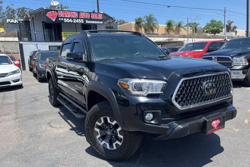 2018 Toyota Tacoma TRD Off-Road photo 1