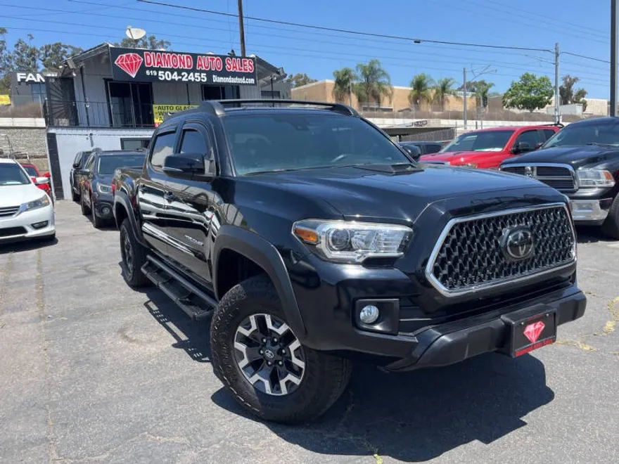 2018 Toyota Tacoma TRD Off-Road photo 1