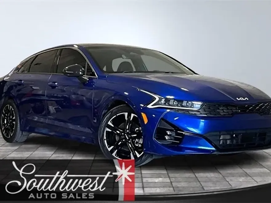 2022 Kia K5 GT-Line photo 1