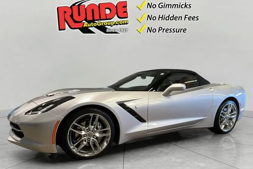 2018 Chevrolet Corvette Stingray 1LT photo 1