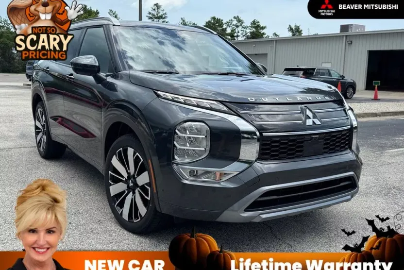 2025 Mitsubishi Outlander SEL photo 1