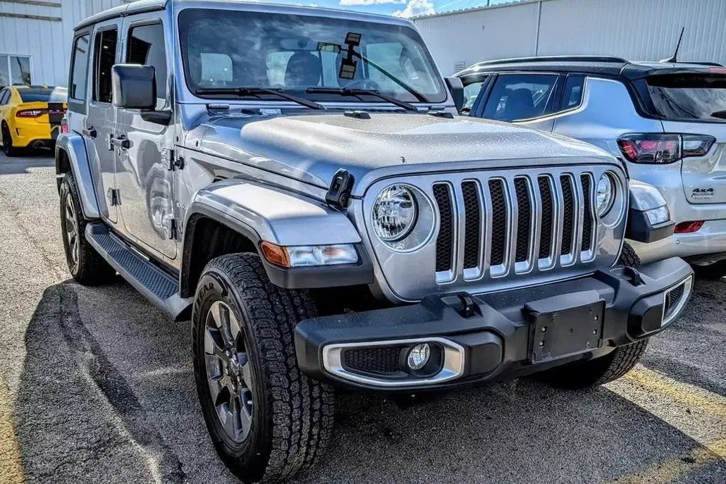 2018 Jeep Wrangler Unlimited Sahara photo 1