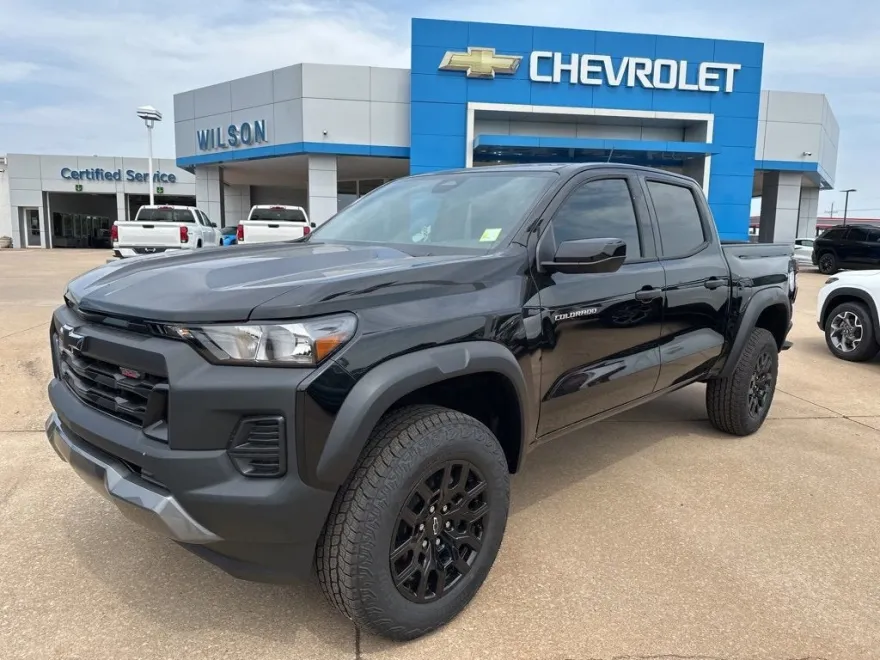 2026 Chevrolet Colorado Trail Boss photo 1