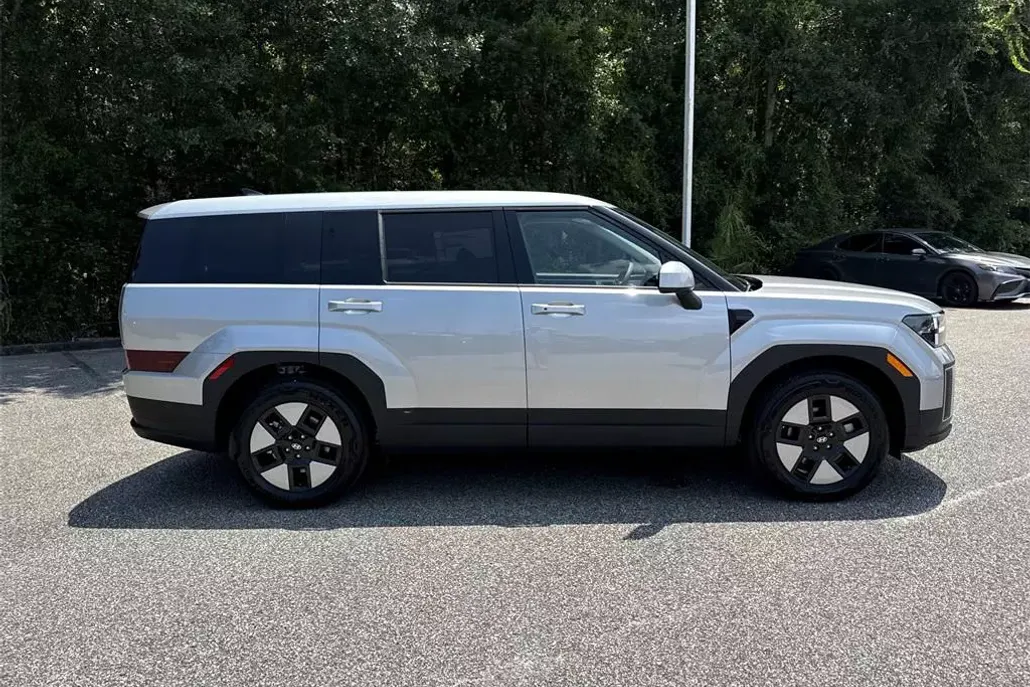 2026 Hyundai Santa Fe SE photo 1