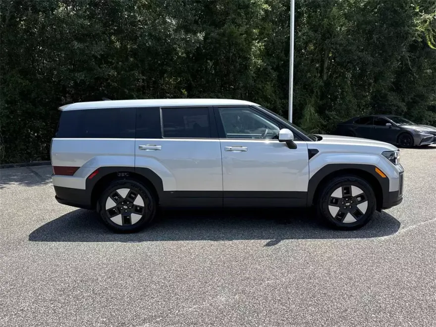 2026 Hyundai Santa Fe SE photo 1