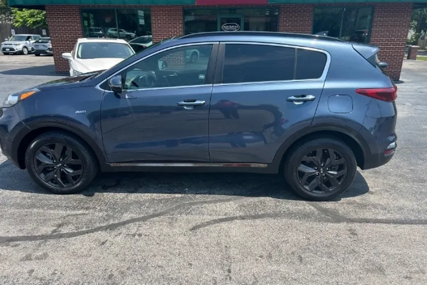 2020 Kia Sportage S photo 1