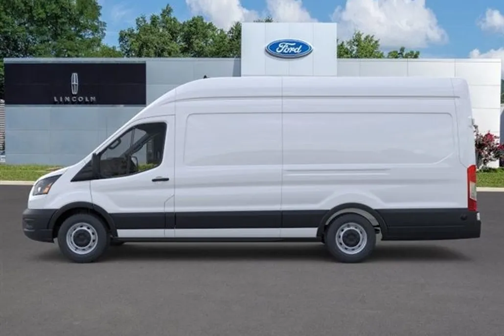 2025 Ford Transit photo 1