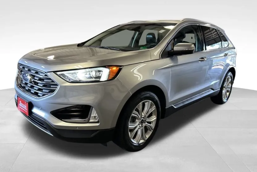 2020 Ford Edge Titanium photo 1