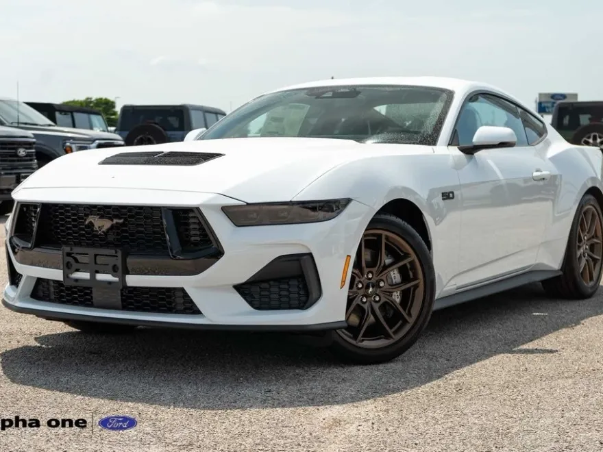 2025 Ford Mustang GT Premium photo 1