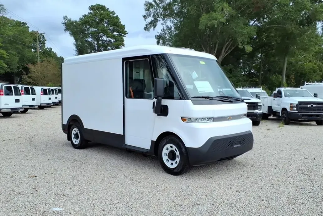 2025 Chevrolet BrightDrop 400 photo 1
