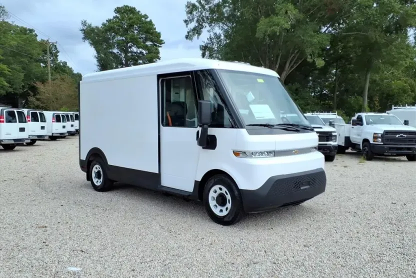 2025 Chevrolet BrightDrop 400 photo 1