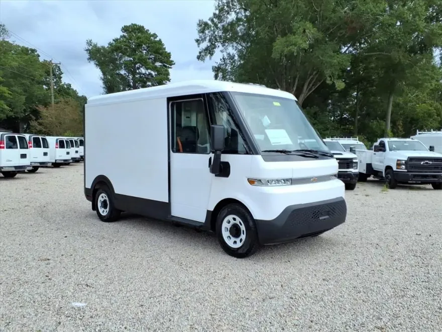 2025 Chevrolet BrightDrop 400 photo 1