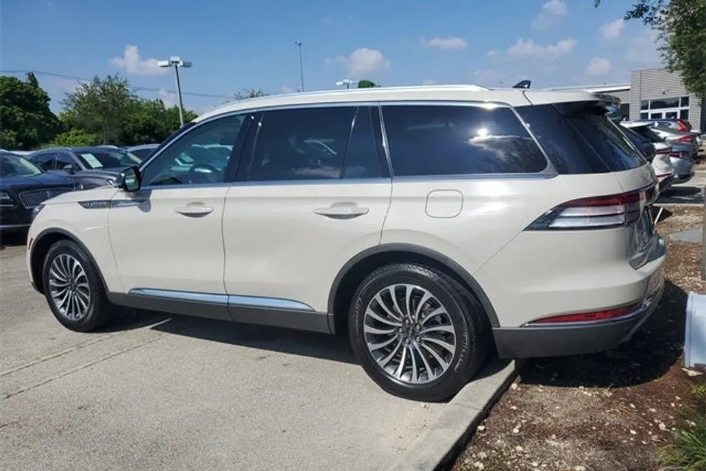 2022 Lincoln Aviator Reserve photo 1