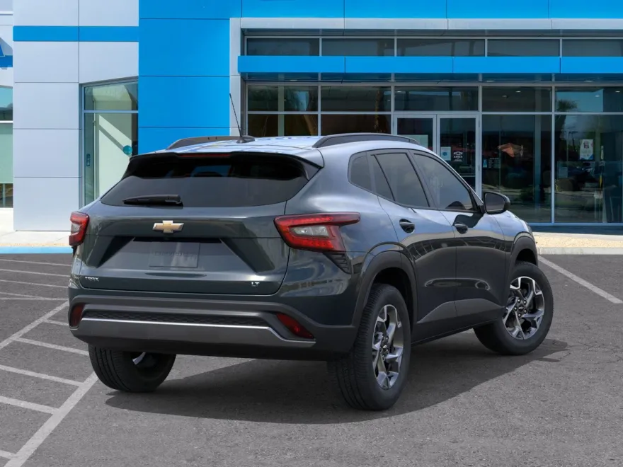 2025 Chevrolet Trax LT photo 1