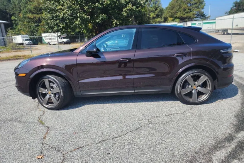 2023 Porsche Cayenne Coupe Platinum Edition photo 1