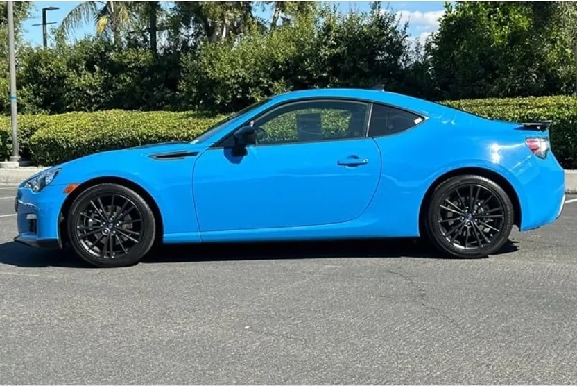 2016 Subaru BRZ photo 1