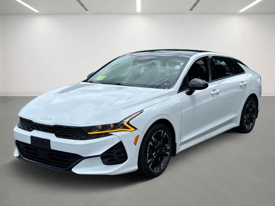 2023 Kia K5 GT-Line photo 1