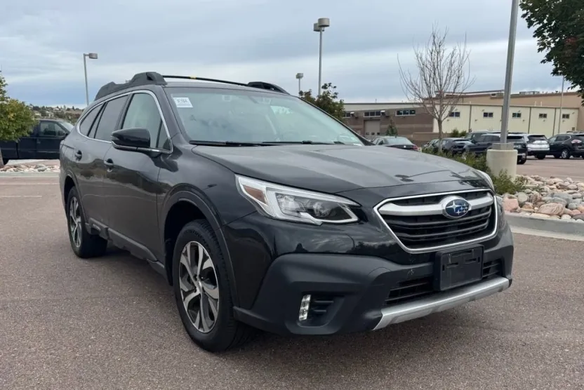 2021 Subaru Outback Limited photo 1
