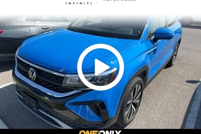2023 Volkswagen Taos SE photo 1