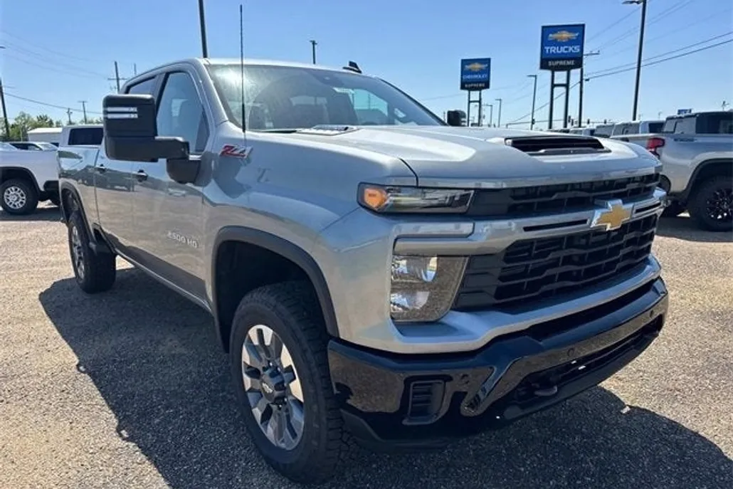 2025 Chevrolet Silverado 2500HD Custom photo 1