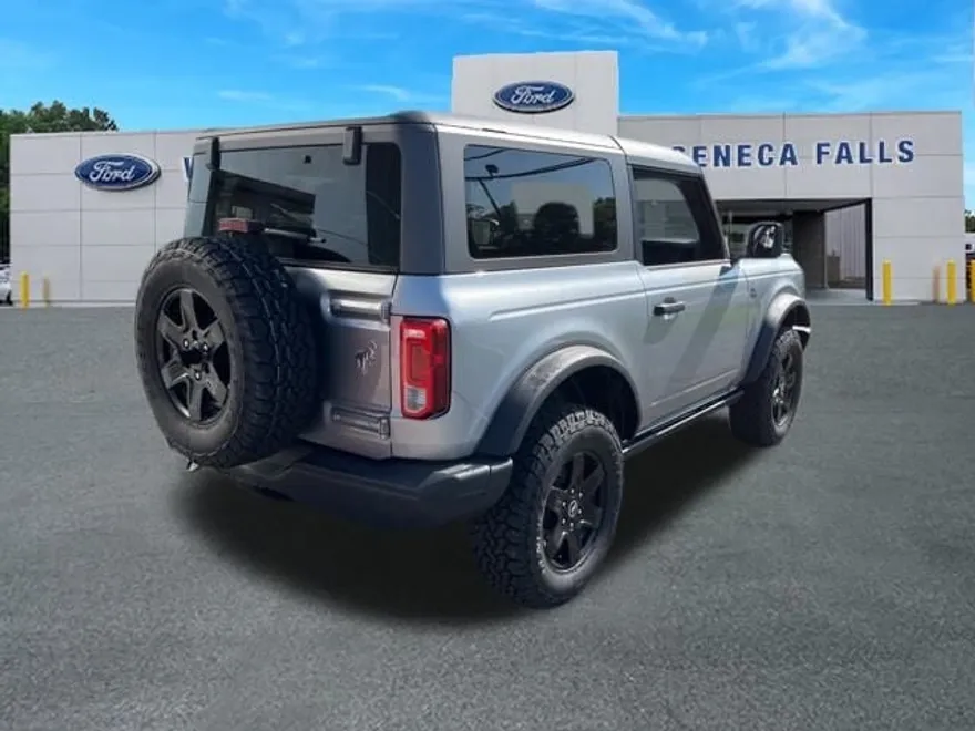 2024 Ford Bronco Black Diamond photo 1