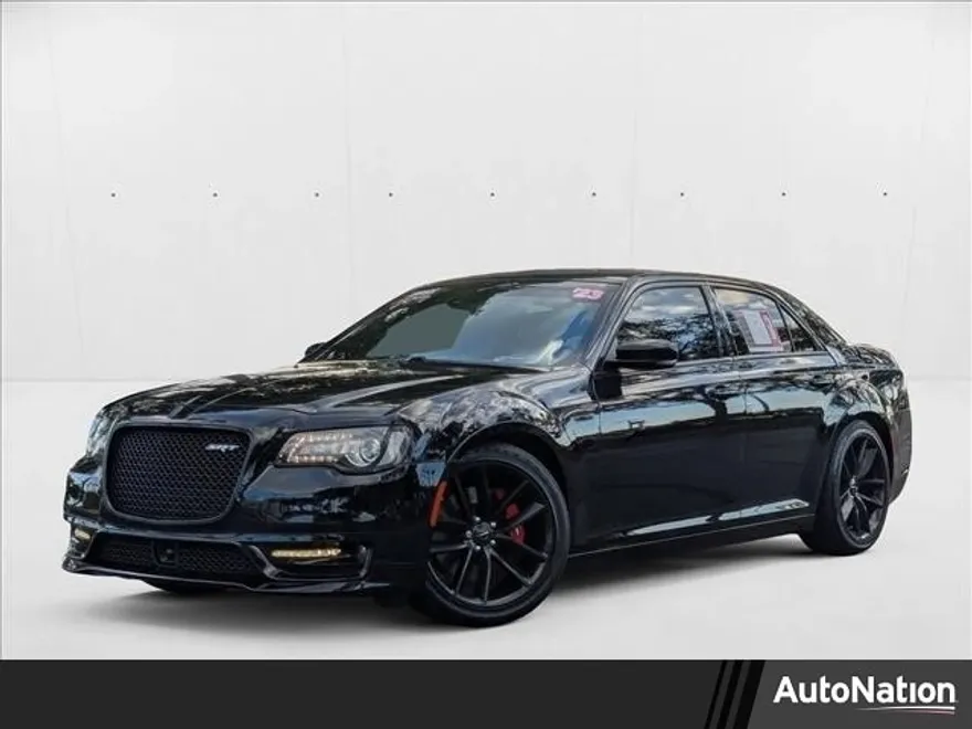 2023 Chrysler 300 photo 1