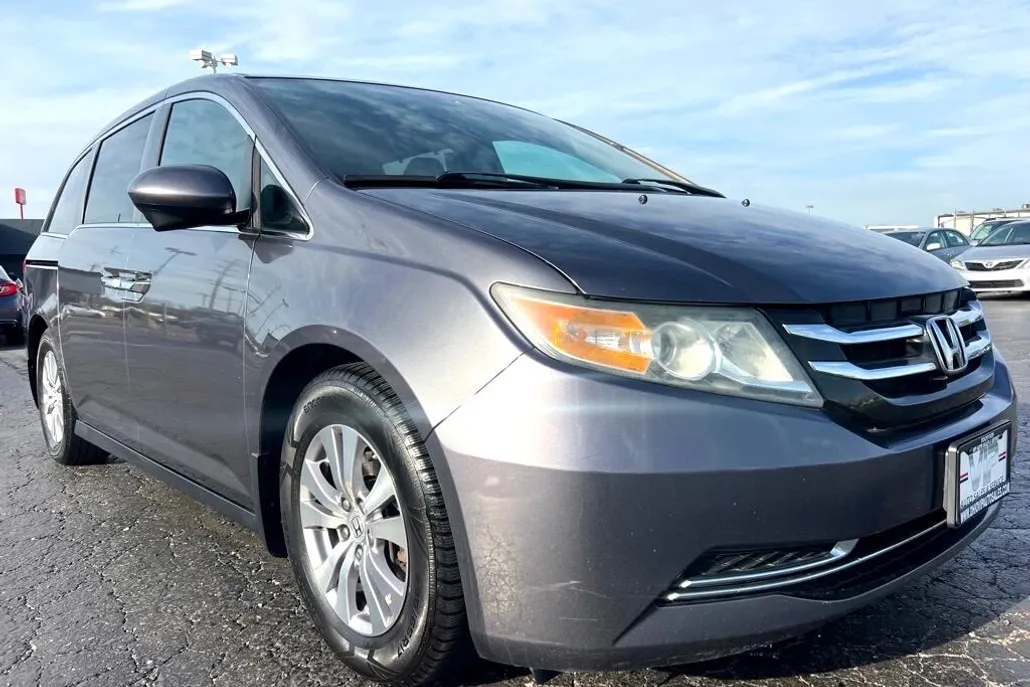 2016 Honda Odyssey EX-L photo 1