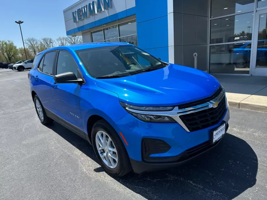2024 Chevrolet Equinox LS photo 1