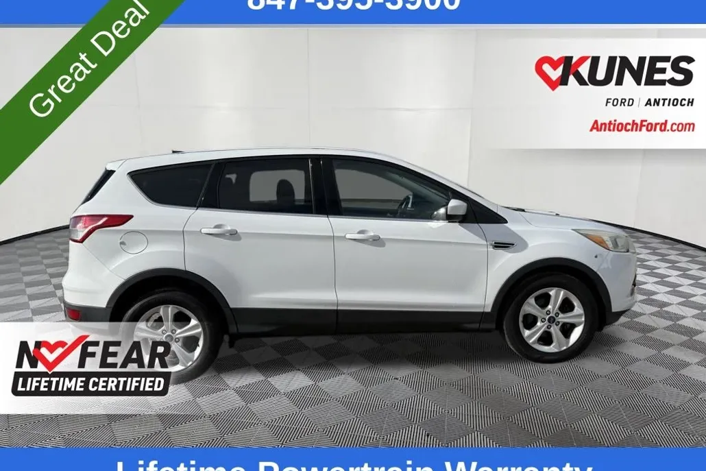 2016 Ford Escape SE Sport photo 1