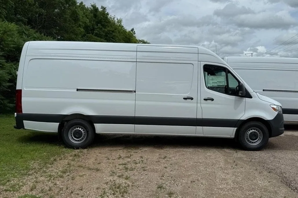 2025 Mercedes Benz Sprinter 2500 170 WB High Roof photo 1