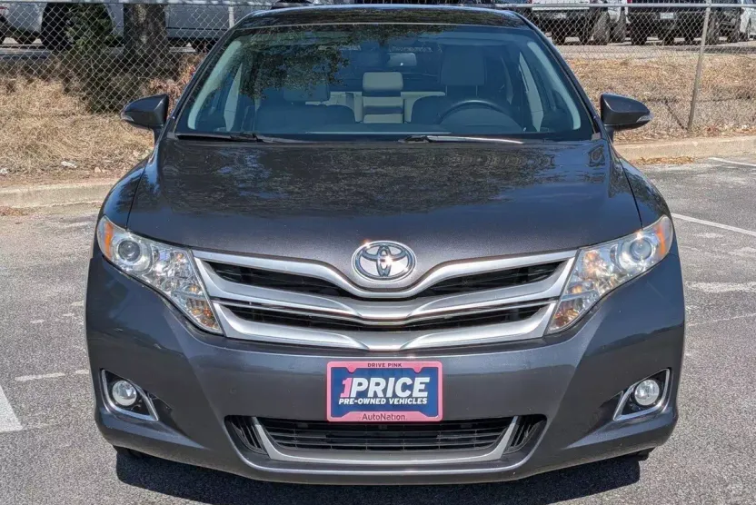 2015 Toyota Venza XLE photo 1
