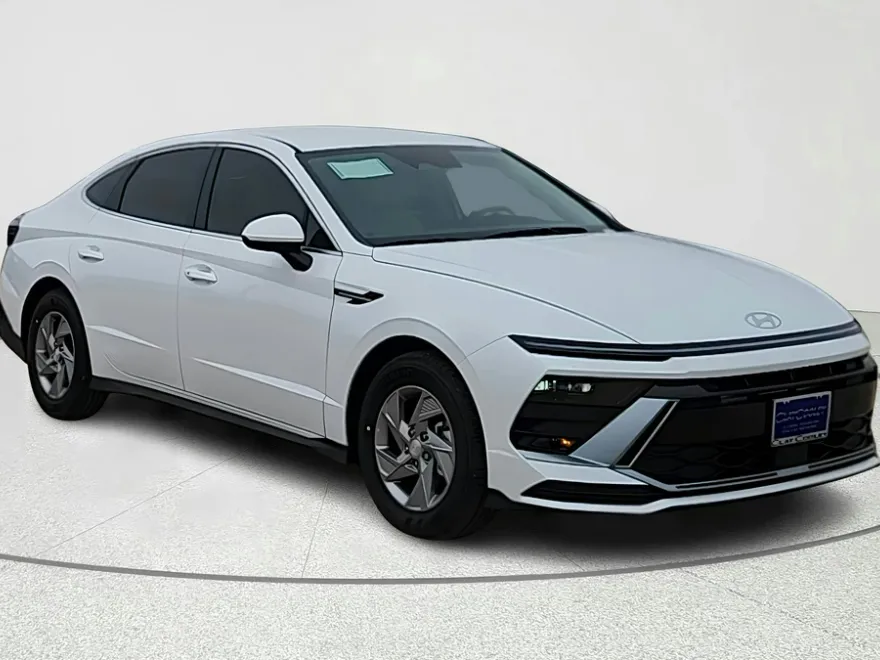 2025 Hyundai Sonata SE photo 1