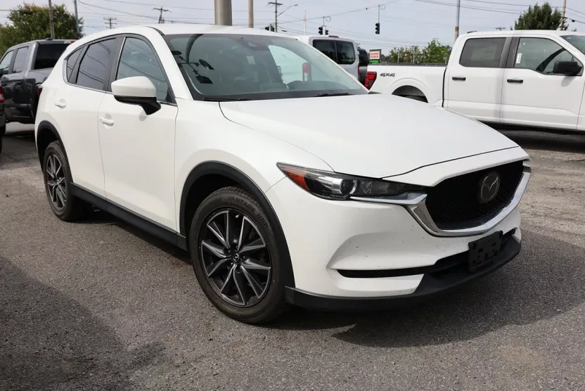 2018 Mazda CX-5 Touring photo 1