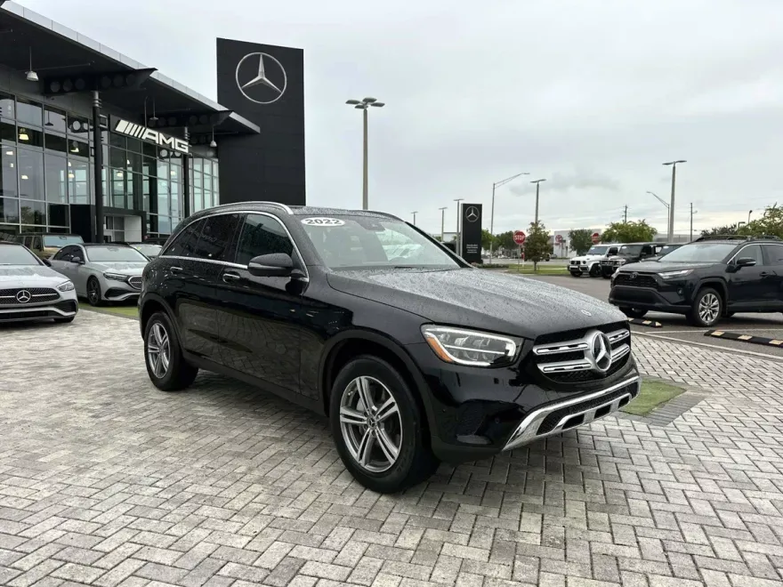 2022 Mercedes Benz GLC 300 photo 1
