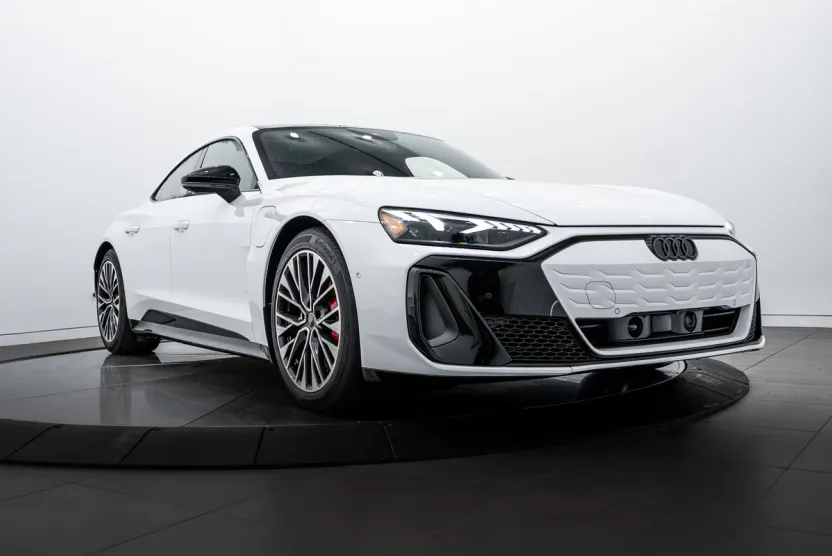 2026 Audi e-tron GT Premium Plus photo 1