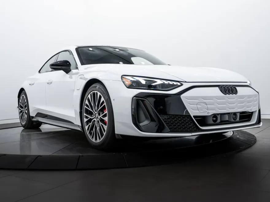 2026 Audi e-tron GT Premium Plus photo 1