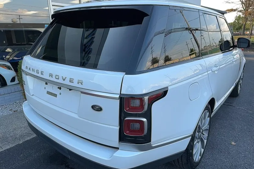 2021 Land Rover Range Rover P525 HSE HSE Westminster Edition photo 1