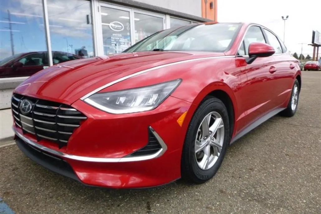 2022 Hyundai Sonata SE photo 1