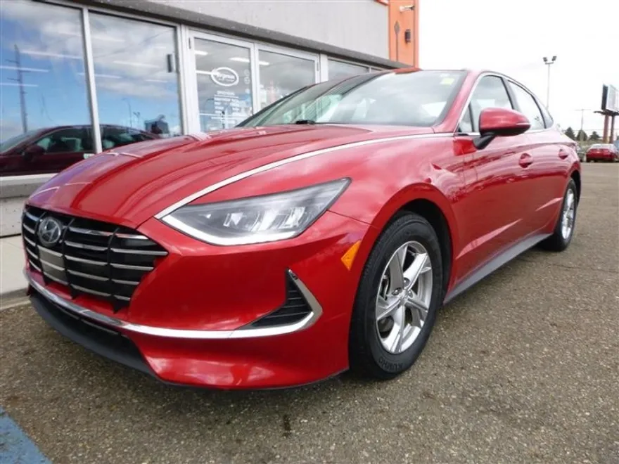2022 Hyundai Sonata SE photo 1