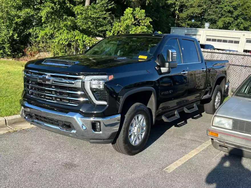 2024 Chevrolet Silverado 2500HD LTZ photo 1