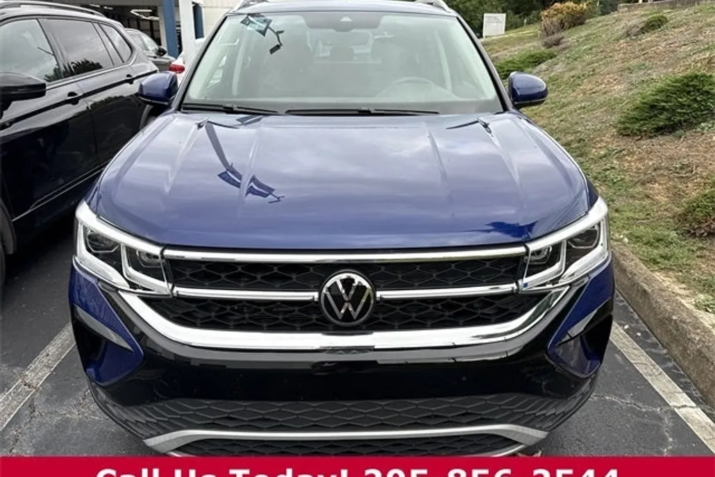 2024 Volkswagen Taos SEL photo 1