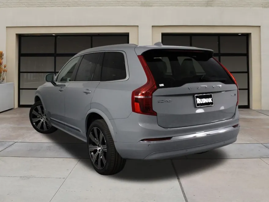 2025 Volvo XC90 photo 1