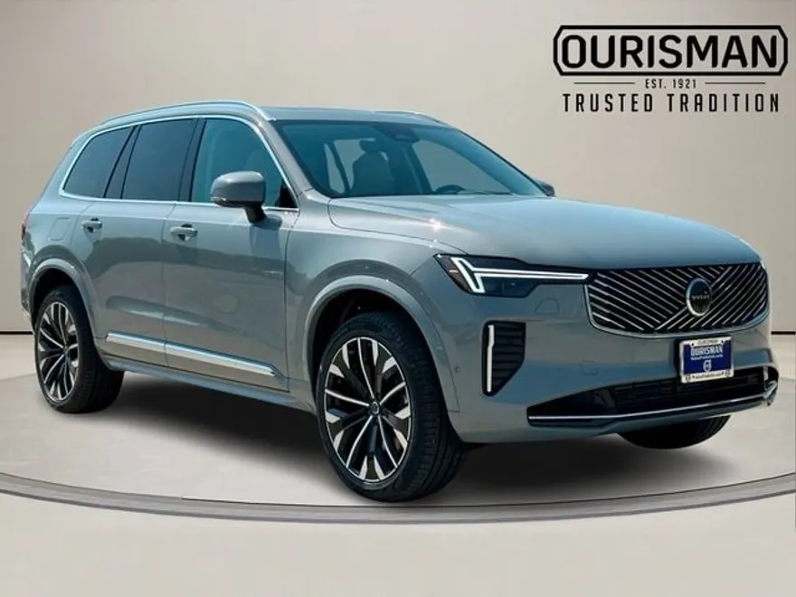 2026 Volvo XC90 T8 photo 1