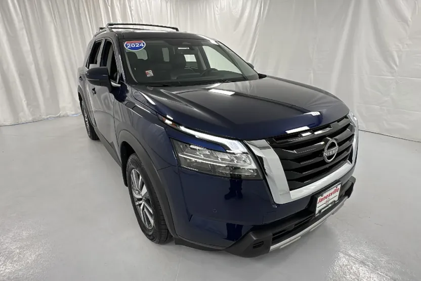 2024 Nissan Pathfinder SL photo 1