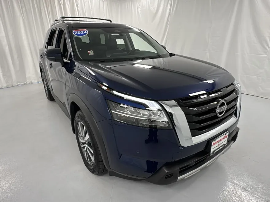 2024 Nissan Pathfinder SL photo 1
