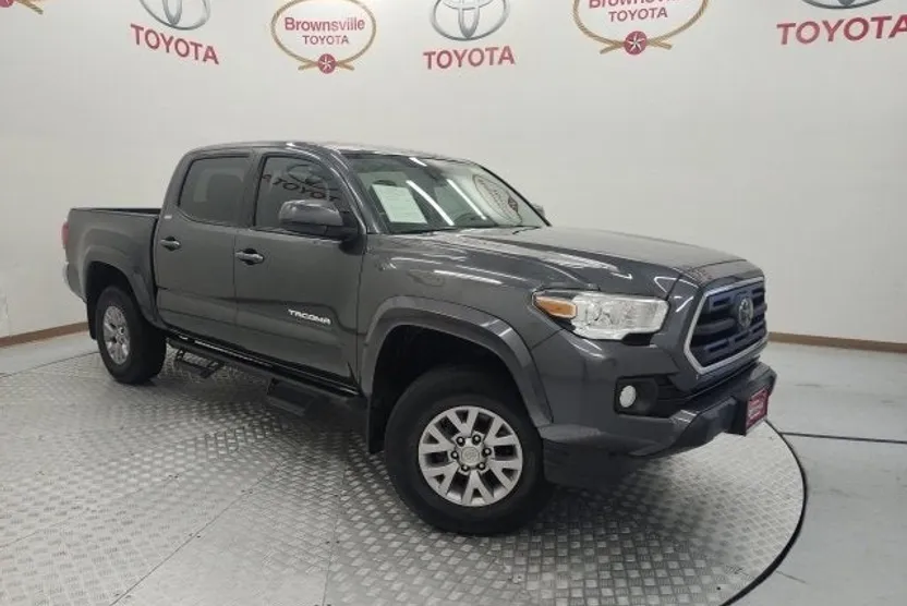 2019 Toyota Tacoma 4x4 SR5 photo 1