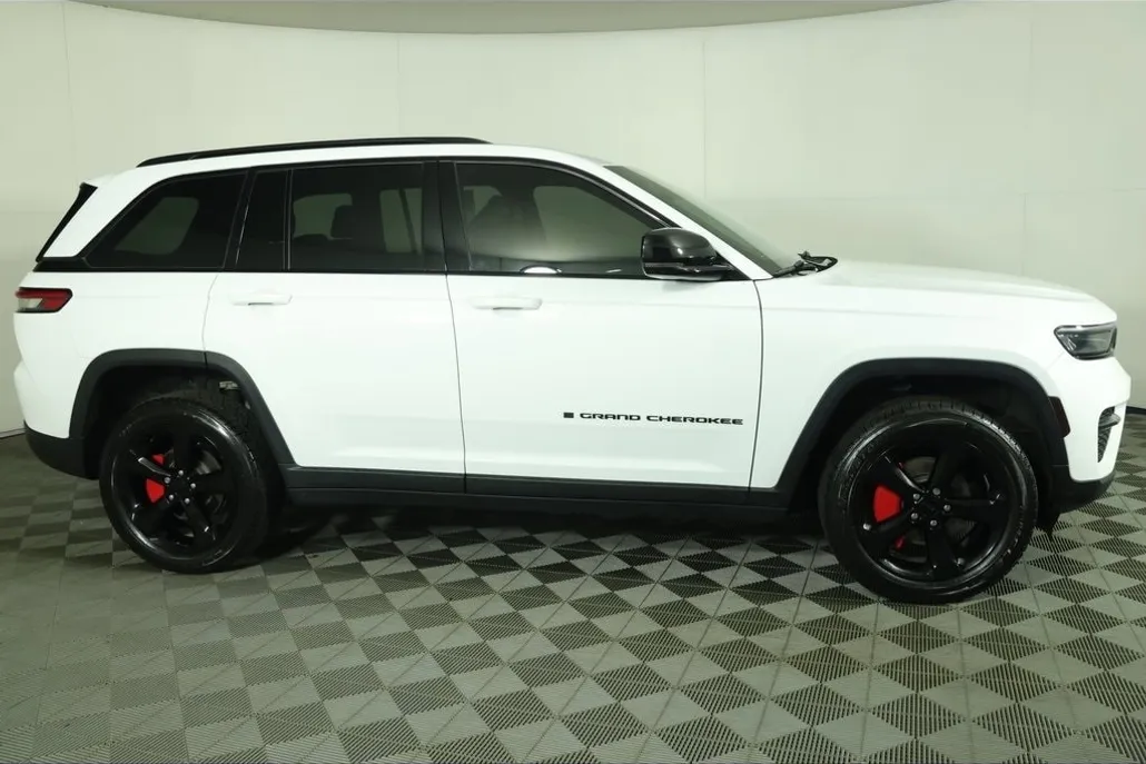 2022 Jeep Grand Cherokee Altitude photo 1