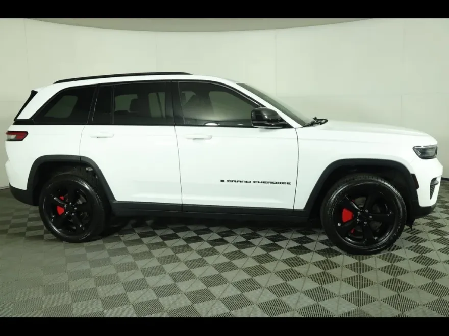 2022 Jeep Grand Cherokee Altitude photo 1