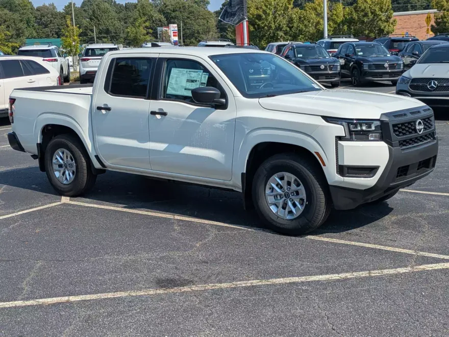 2026 Nissan Frontier S photo 1